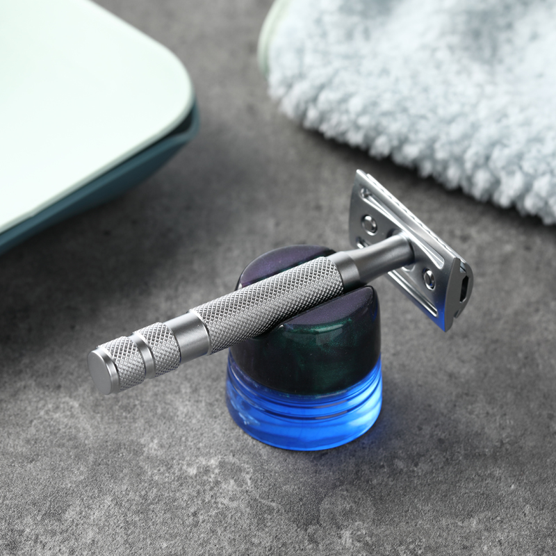 حامل ماكينة الحلاقة للرجال من  - مراجعة Men'S Grooming Organizer وسعره